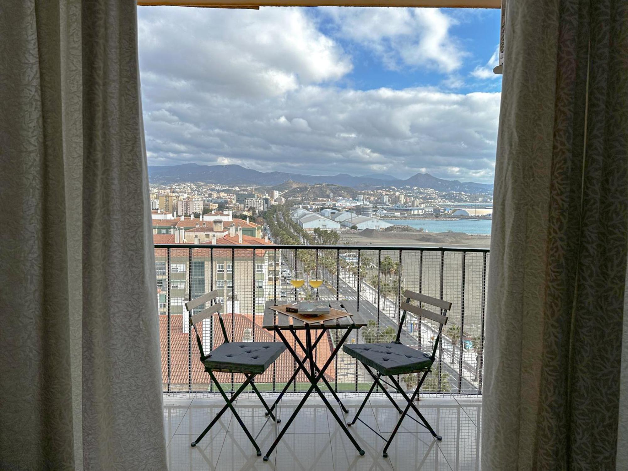 Apartamento Mirador Del Mediterraneo Málaga Eksteriør billede